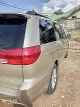 A picture of Toyota Sienna sound engine AC cooling well first body sweet