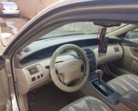 A picture of Toyota Avalon dashboard Everything is in perfect place 1 350