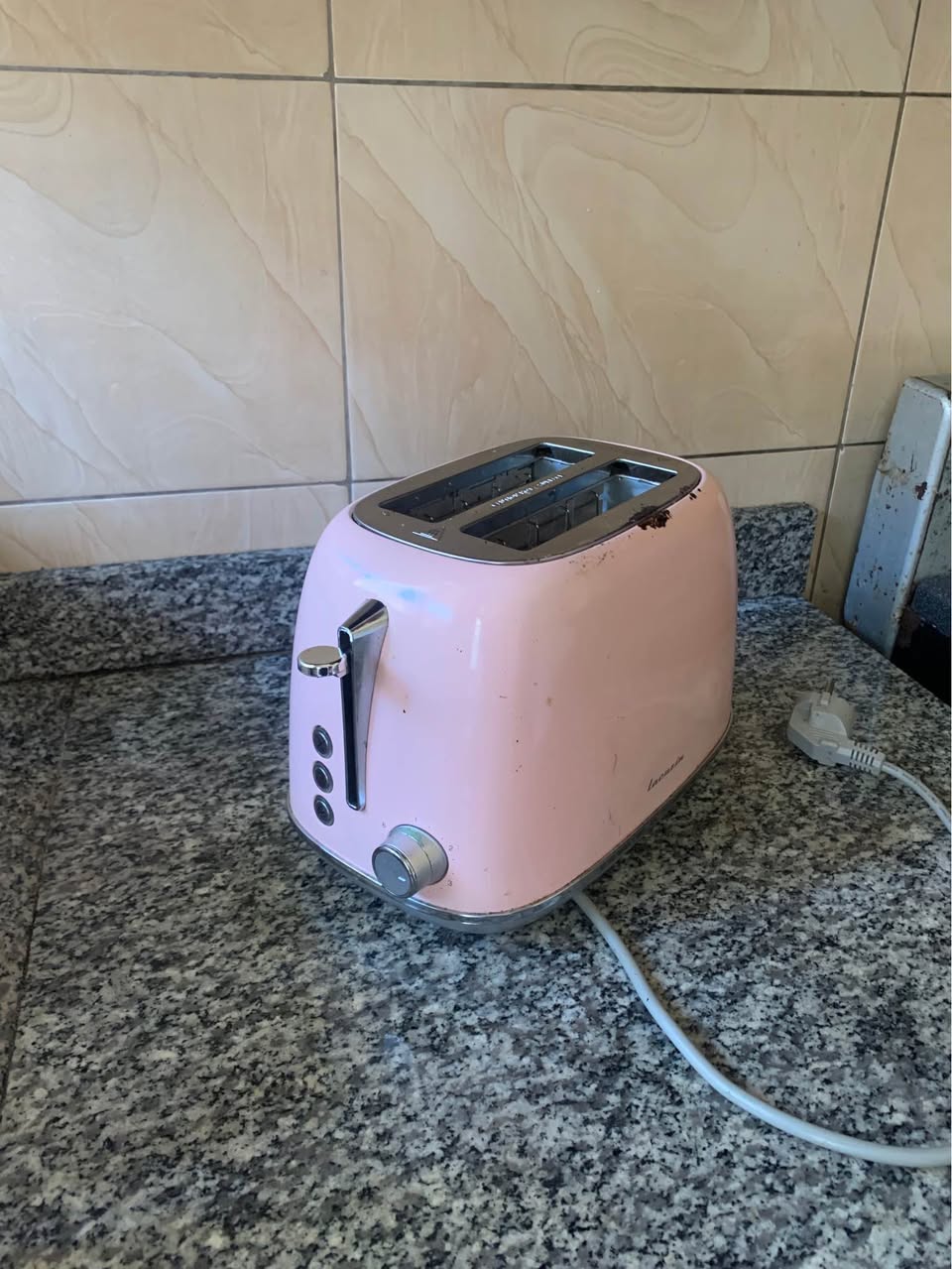 A picture of Stand mixer blender toaster
