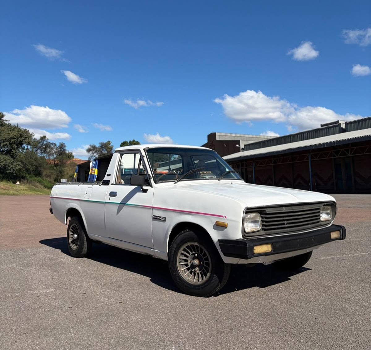 nissan 1400