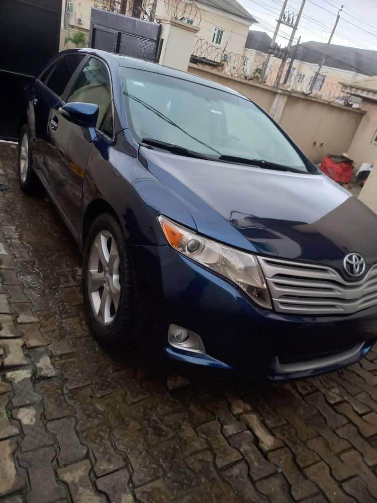A picture of 2010 Toyota Venza limited edition