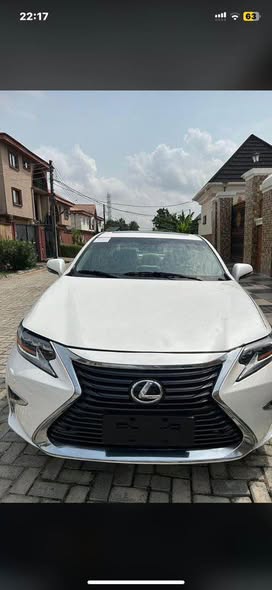 A picture of Lexus es350