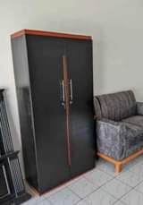 A picture of karibu ujipatie Kabati kwa bei nafuu usafir ni bure mpka