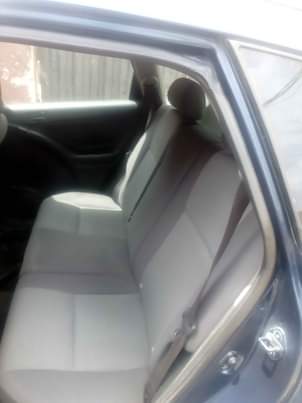 A picture of Pontiac Vibe 2006