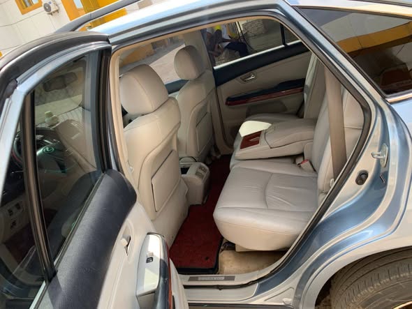 A picture of For sale Slightly used 2006 Lexus RX 330 Full option