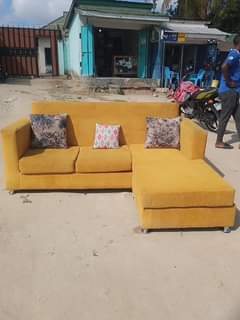 A picture of Sofa L