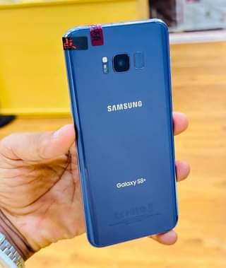 A picture of GALAXY S8 BRAND NEW