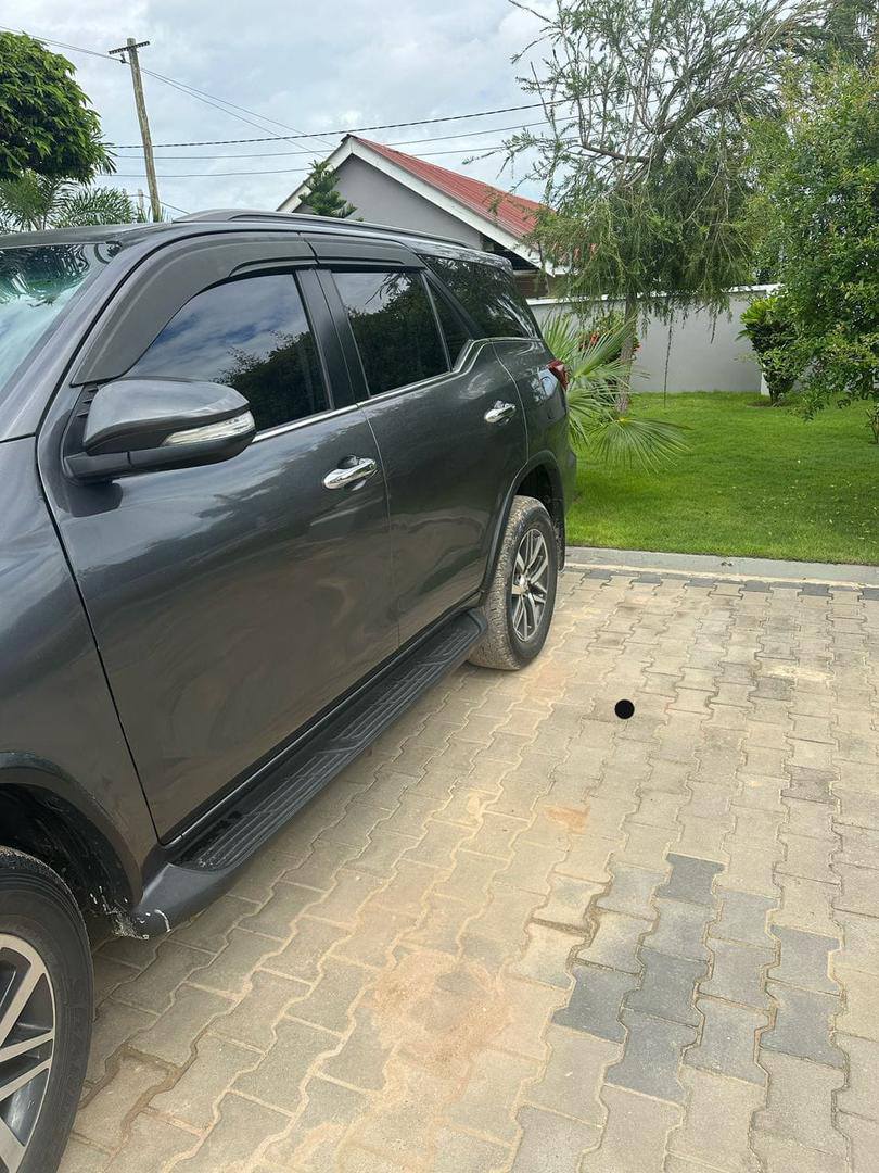 A picture of Fortuner for sale 0657633355