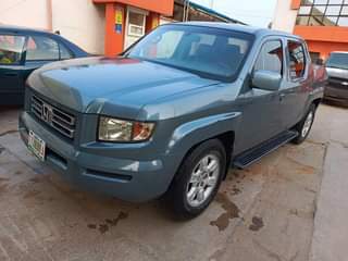 A picture of Honda Ridgeline 2006