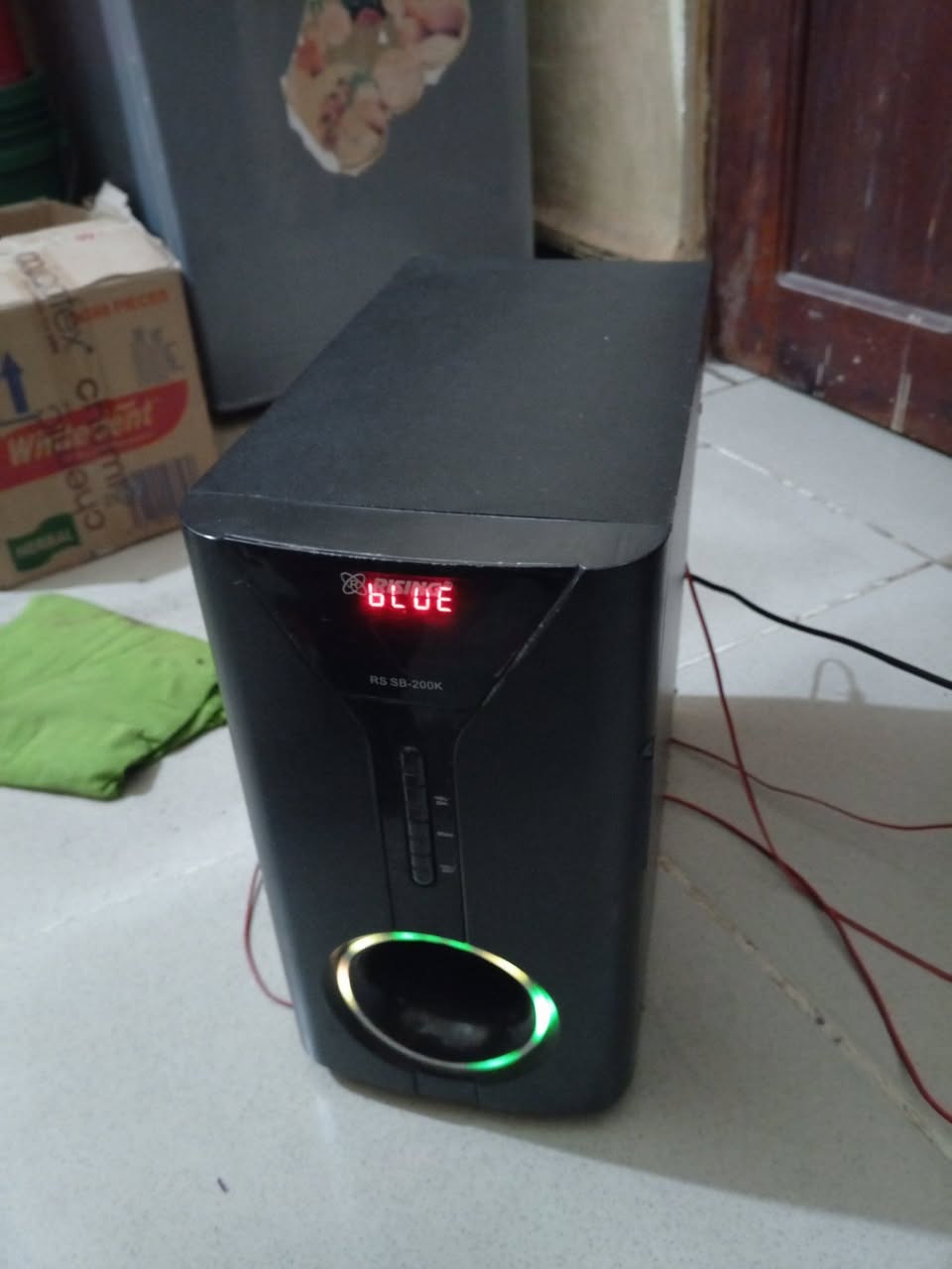 A picture of Subwoofer Rising mid ipo 1