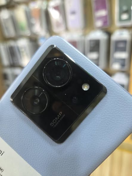 A picture of Xiaomi 13T Ram 12GB Rom 256GB 50MP 5000mAh 5G nano