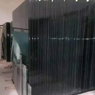 A picture of Glasses and fixing experts