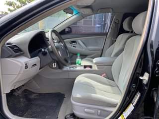 A picture of Camry LE
