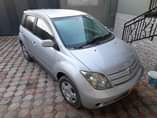 A picture of TOYOTA IST