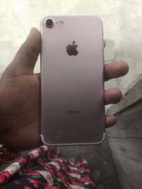 A picture of Iphone 7 plain
