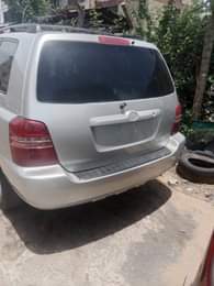 A picture of Highlander 2004 Engine gear and AC is good Price 3