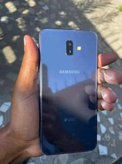 A picture of samsung j6 plus