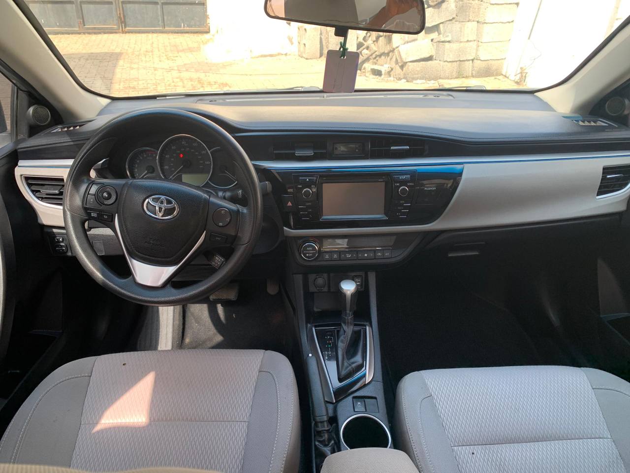 A picture of Toyota corolla 2014