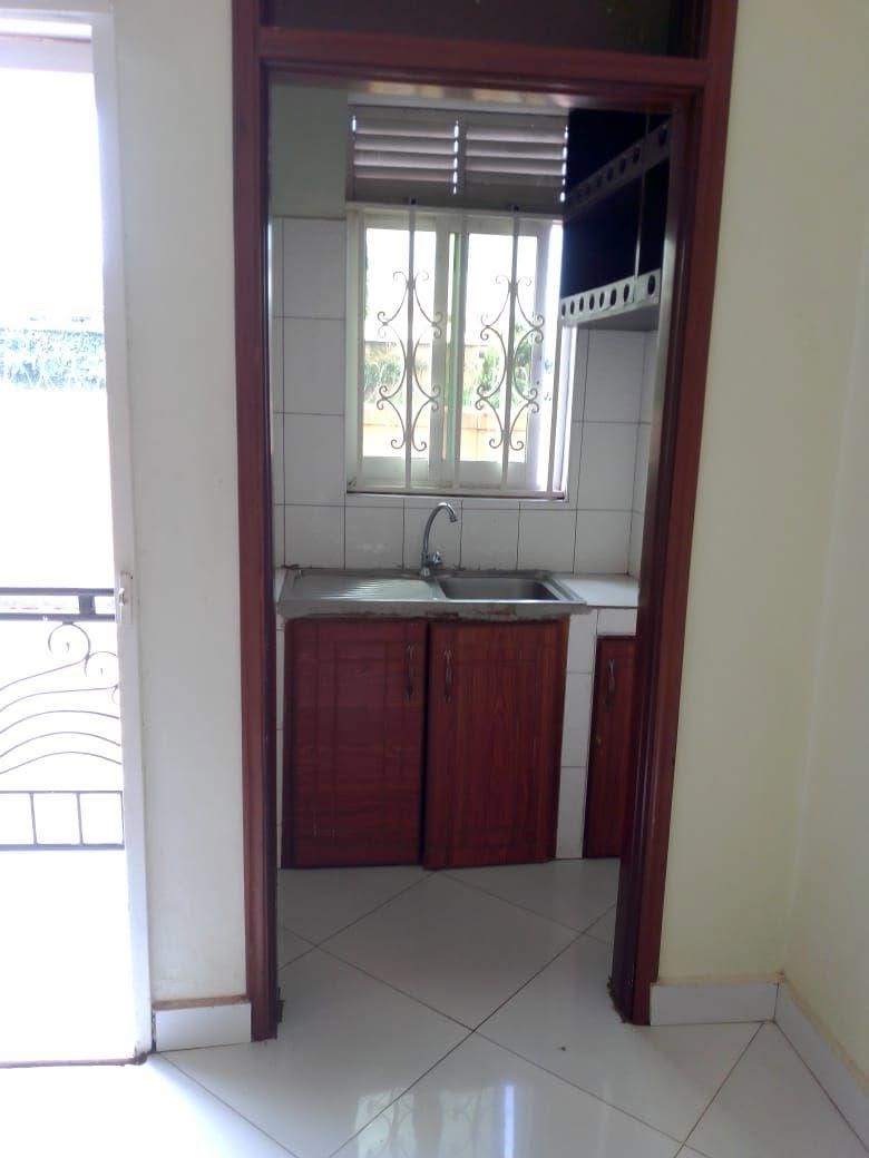 A picture of Sitting bedroom for rent in kyanja