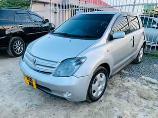 A picture of TOYOTA IST 0714058883