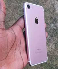 A picture of IPhone 7 128gb Bei 185 000 Tu