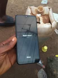 A picture of Redmi note 7 4gb ram 64gb 5000 mah gorilla glass