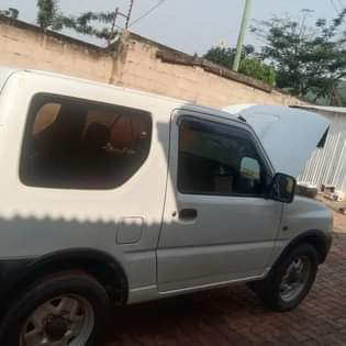 A picture of Suzuki Jimmy milion 7 5 Tanzania Automatic Engine safi 0784857610
