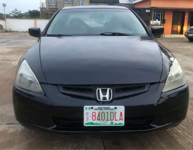 A picture of Honda Accord 04
