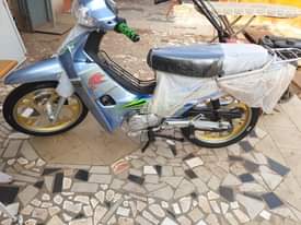 A picture of J ai une motos vendre trs propre troc possible WhatsApp