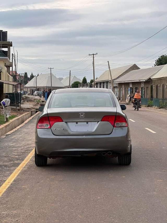 A picture of EXTREMELY CLEAN 2007 HONDA CIVIC FOR SALE