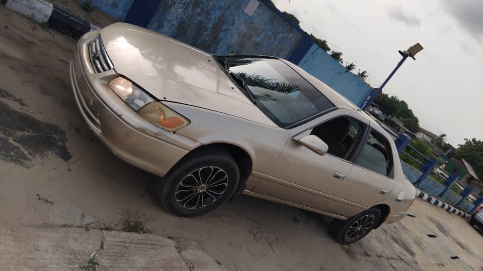 A picture of Toyota Camry drop light