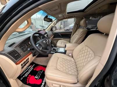 A picture of Super fresh and sharp registered Toyota land cruiser 2013 upgraded