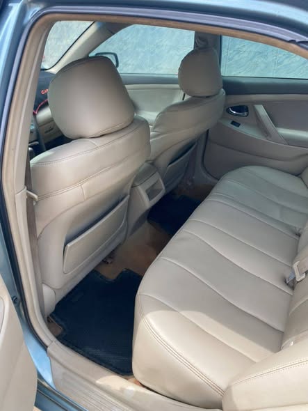 A picture of TOYOTA CAMRY 08 XLE ABSOLUTE BUY AND DRIVE FIRST BODY