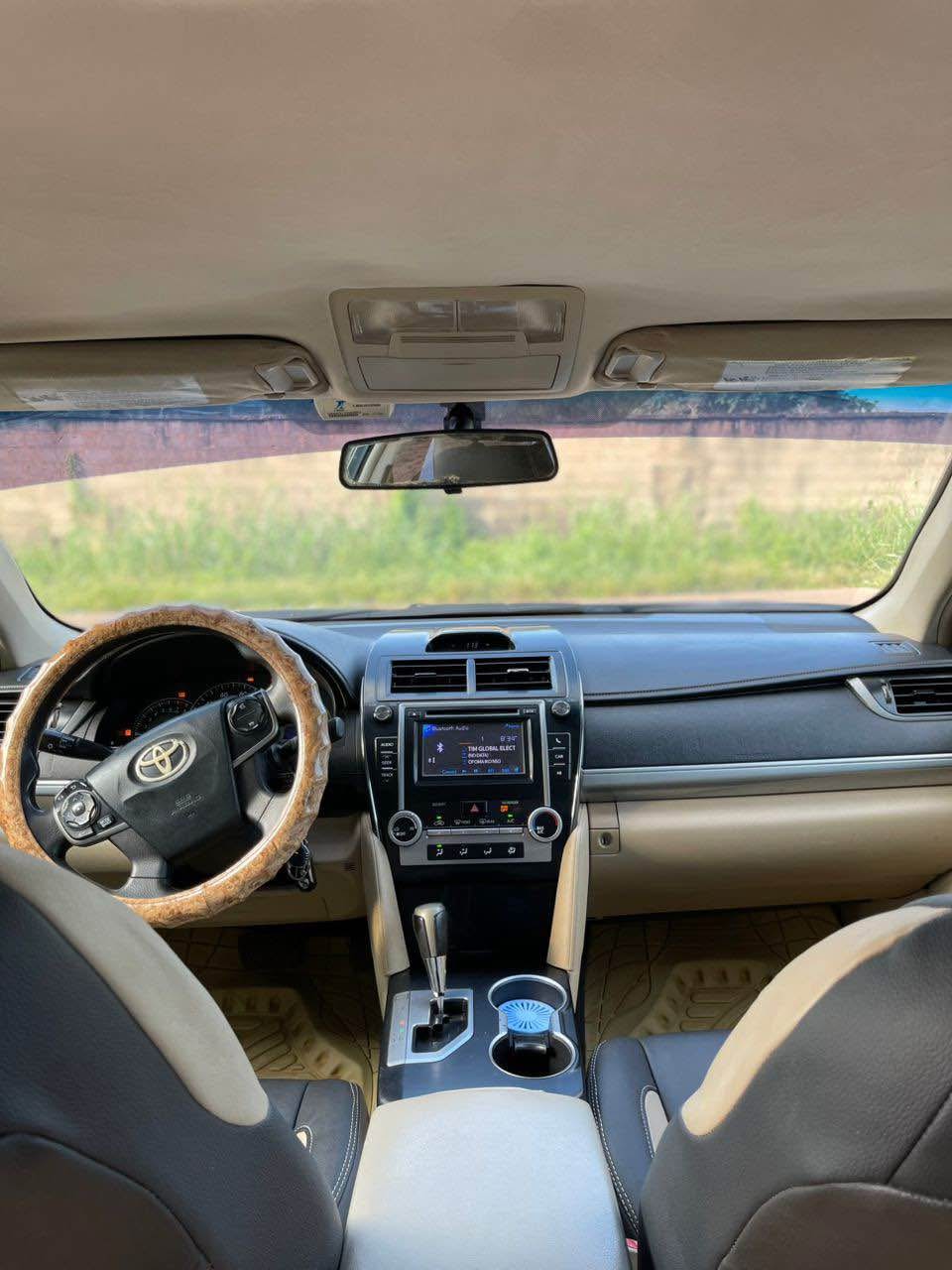 A picture of Toyota camry 2013 model Available for sale Belgium grade Pure