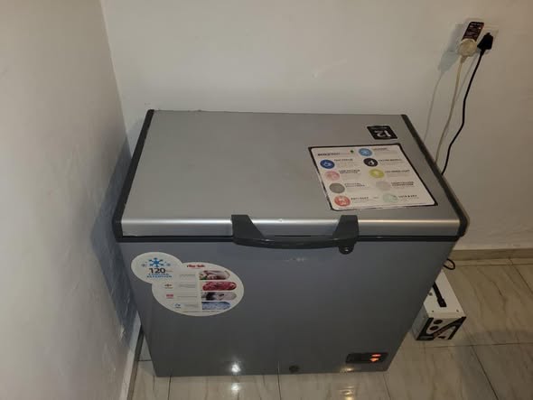 A picture of 200liters Ritek deep freezer with key available in warri 290k