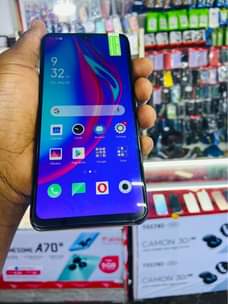 A picture of Oppo F11
