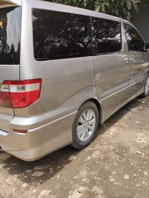 A picture of Toyota Alphard