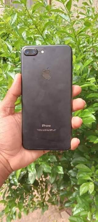 A picture of Iphone 7 plus