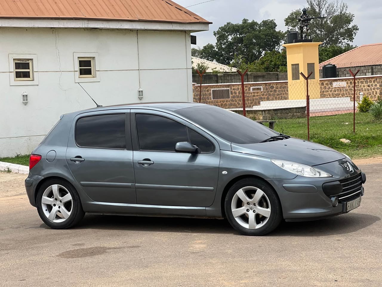 A picture of Peugeot 307