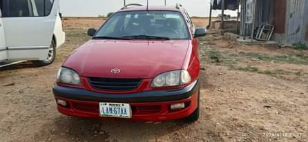 A picture of Toyota Avenis 2004 model