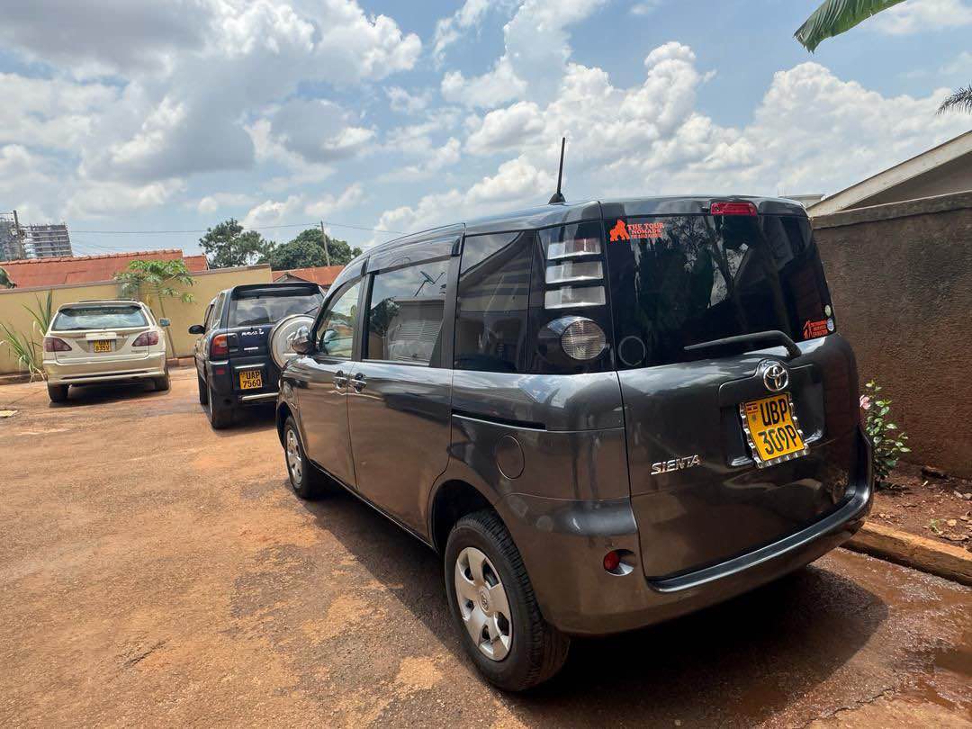 A picture of Sienta 2010 21M negotiable