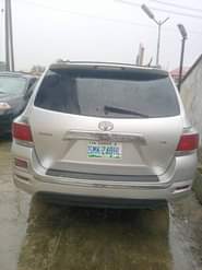 A picture of BELGIUM GRADE 2012 MODEL TOYOTA HIGHLANDER Engine very silent Gear