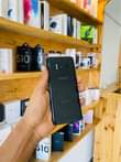 A picture of SAMSUNG S8