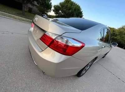 A picture of Selling 2014 Honda Accord 2 5 SL 133k miles miles
