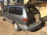 A picture of Toyota Siena 2000