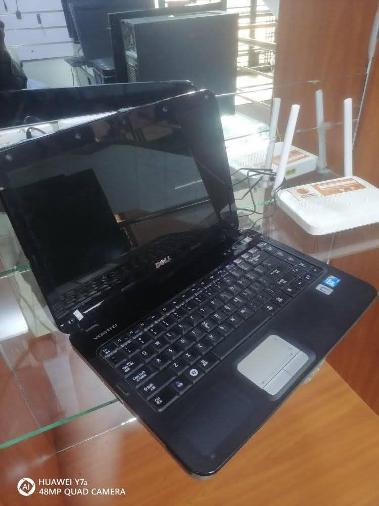 A picture of Dell inspiron laptop core 2 4gb ram