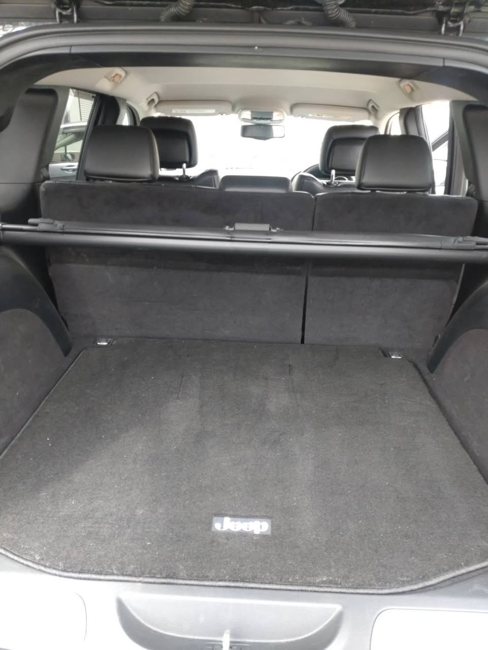 A picture of Grand jeep cherokee 2012 model