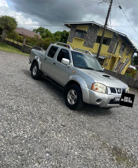 nissan d22