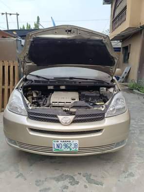 A picture of 2005 sienna for sale Nothing to fix A C very