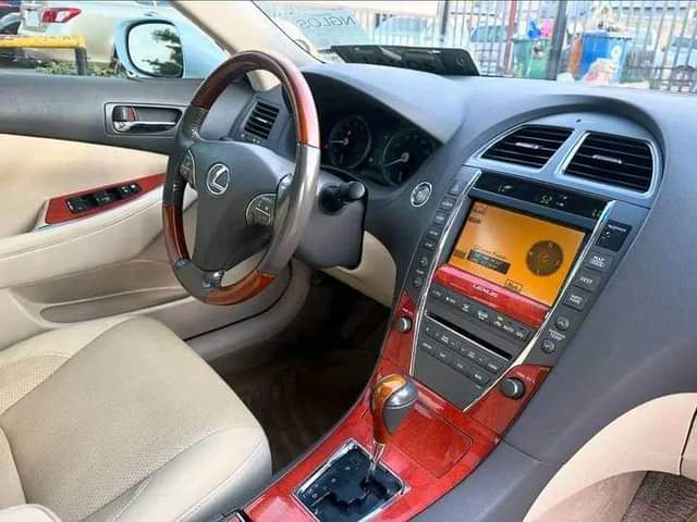 A picture of 2008 Mercedes Benz Es350 2008